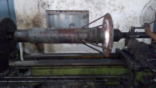 Weatherproof axial exhaust fan for factory roof installations